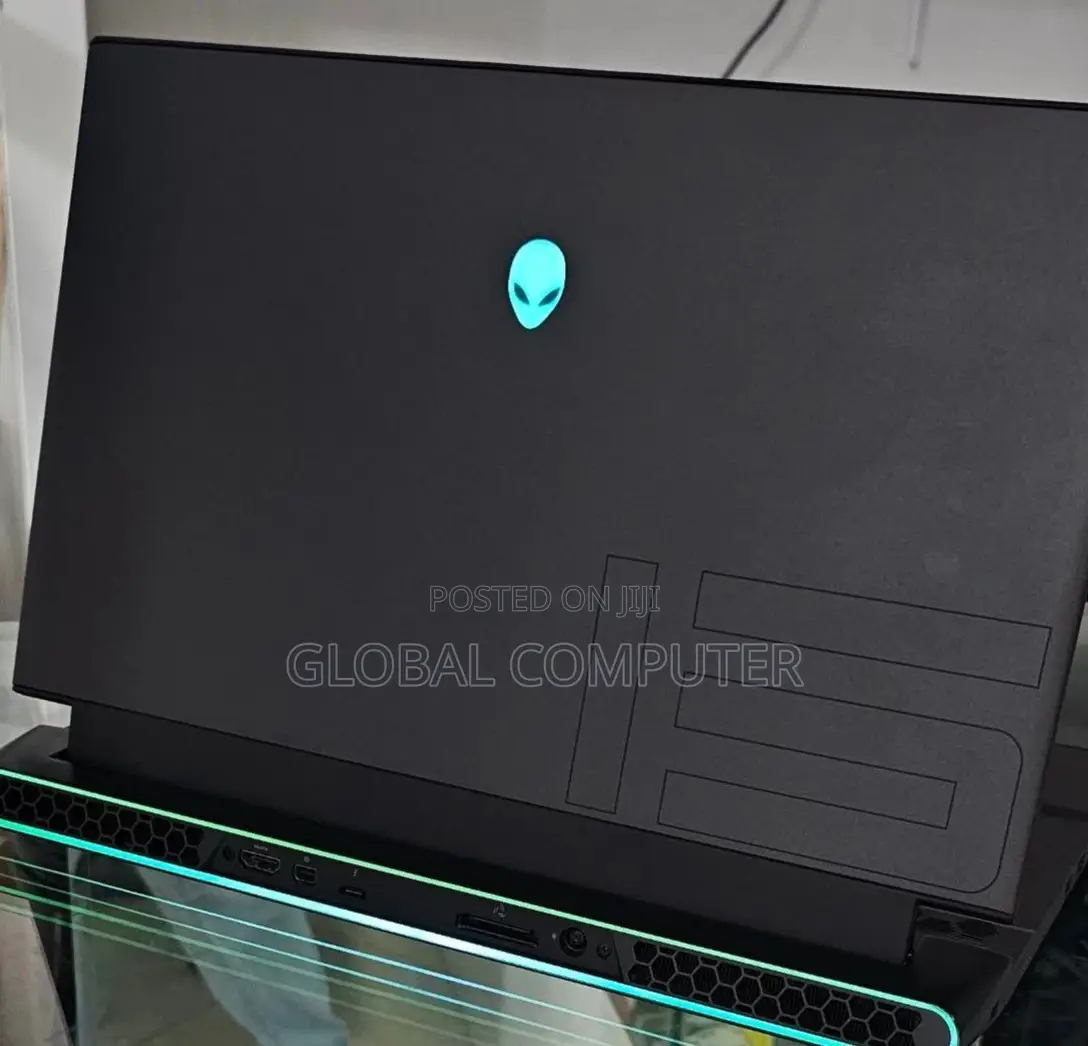 New Laptop Dell Alienware M15 R7 16GB Intel Core I7 SSD 512GB