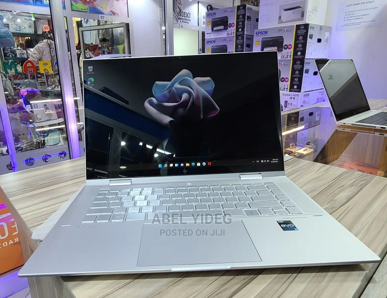 New Laptop HP Envy X360 16GB Intel Core I7 SSD 1T