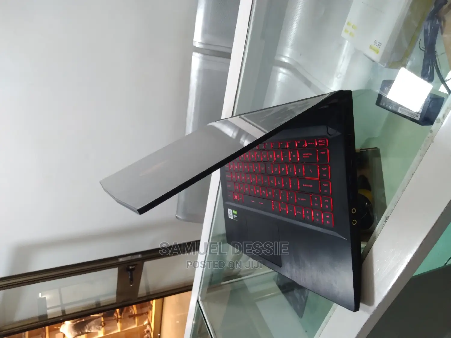 New Laptop MSI GF63 8GB Intel Core I5 SSD 512GB