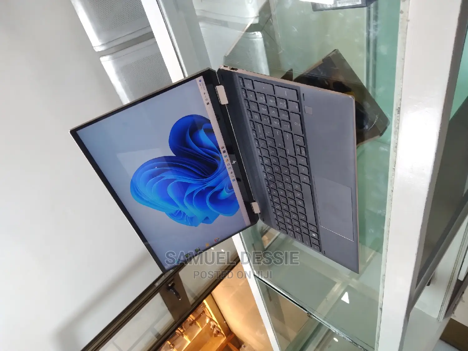 New Laptop HP Spectre X360 16GB Intel Core I7 SSD 512GB