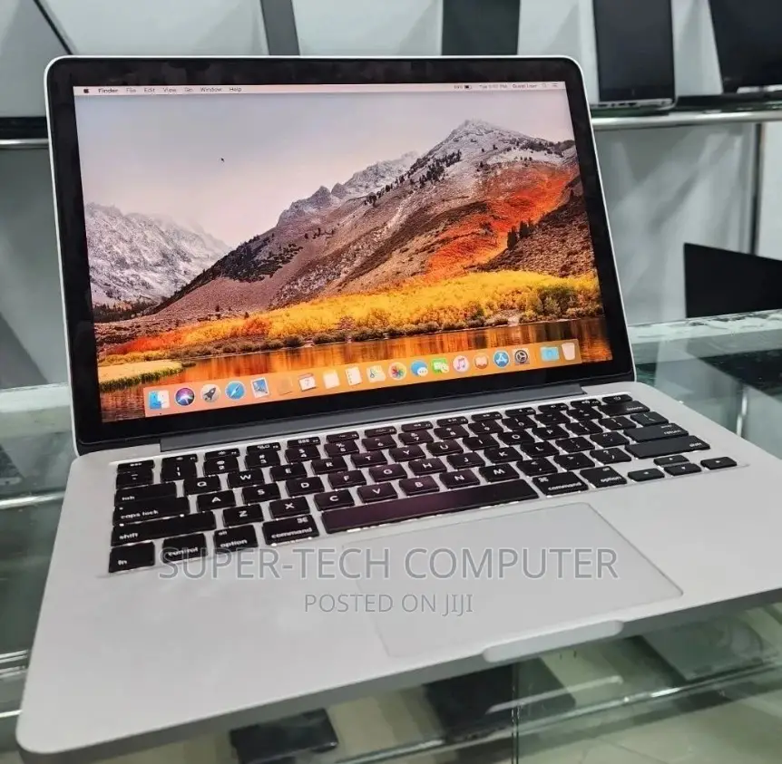 New Laptop Apple MacBook Pro 2015 8GB Intel Core I5 SSD 256GB