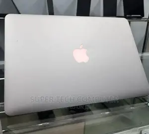 New Laptop Apple MacBook Pro 2015 8GB Intel Core I5 SSD 256GB