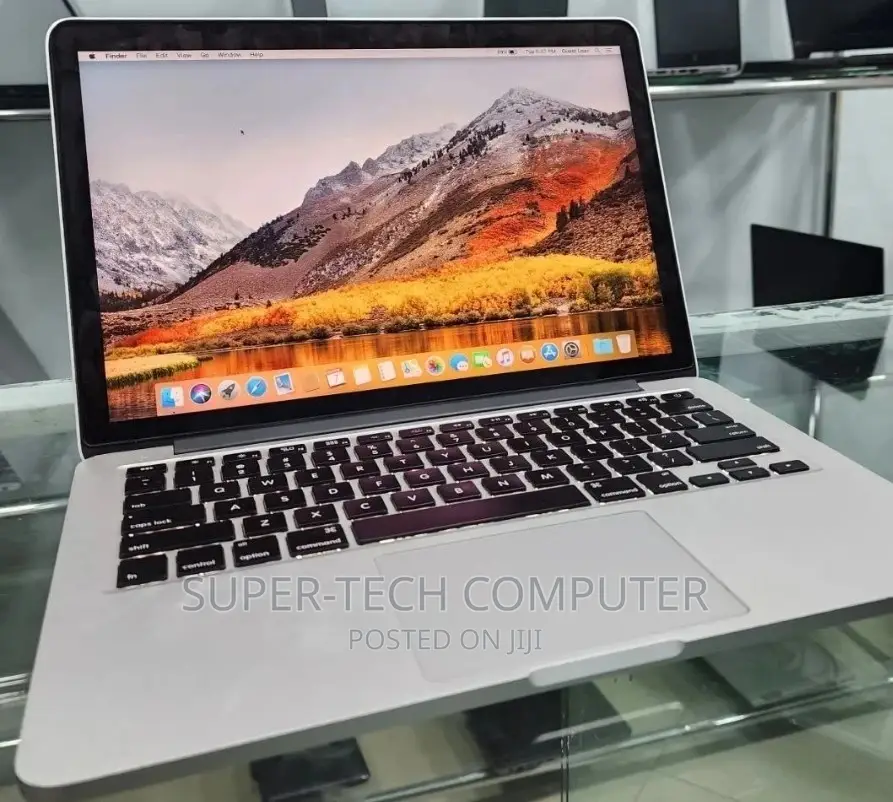 New Laptop Apple MacBook Pro 2015 8GB Intel Core I5 SSD 256GB