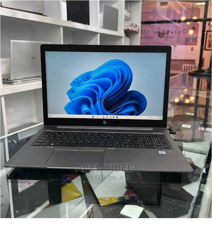 New Laptop HP ZBook 14 16GB Intel Core I7 SSD 512GB