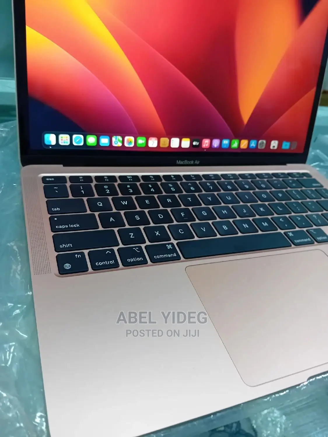 New Laptop Apple MacBook Air 2020 M1 8GB Apple M1 SSD 256GB