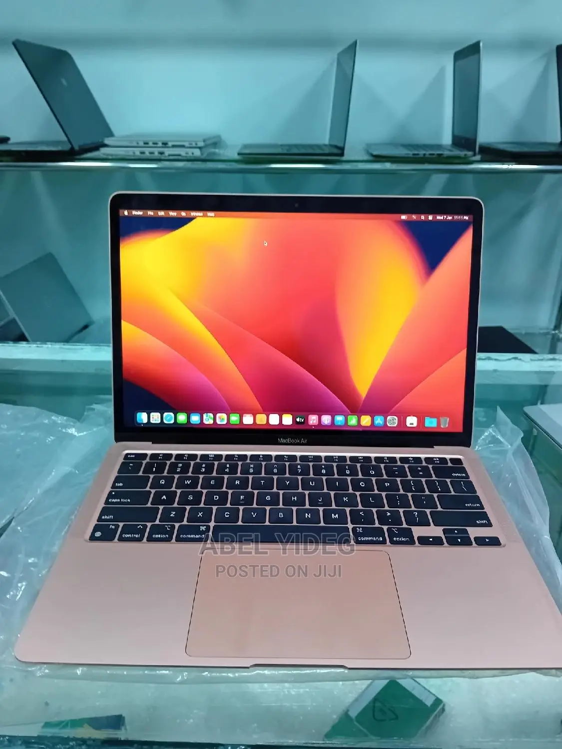 New Laptop Apple MacBook Air 2020 M1 8GB Apple M1 SSD 256GB