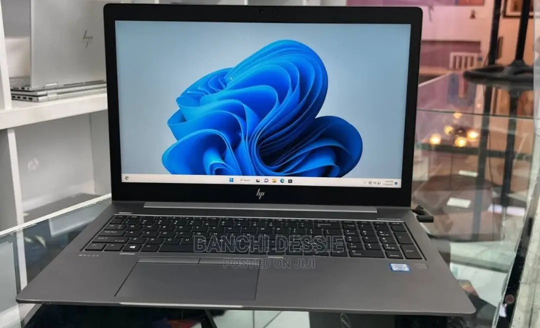 New Laptop HP ZBook 15 16GB Intel Core I7 SSD 512GB