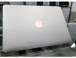 New Laptop Apple MacBook 2015 8GB Intel Core I5 SSD 256GB