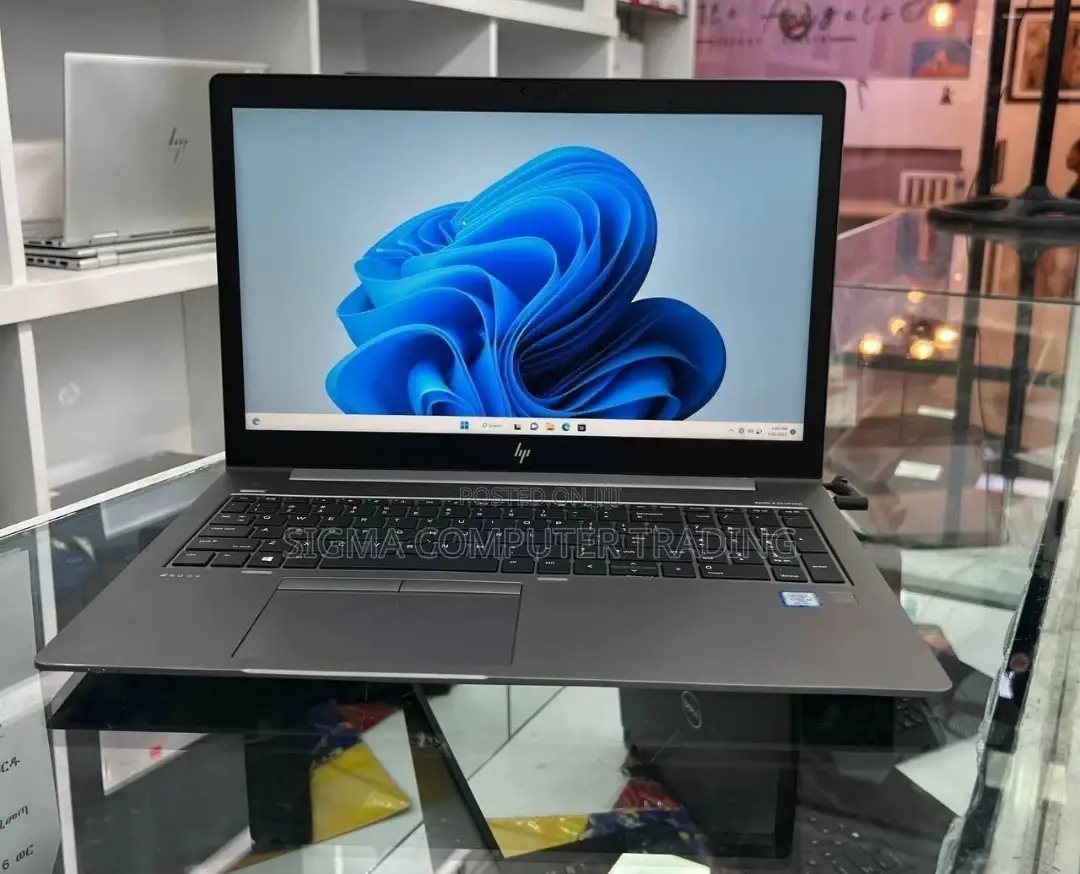 New Laptop HP ZBook 15 16GB Intel Core I7 SSD 512GB