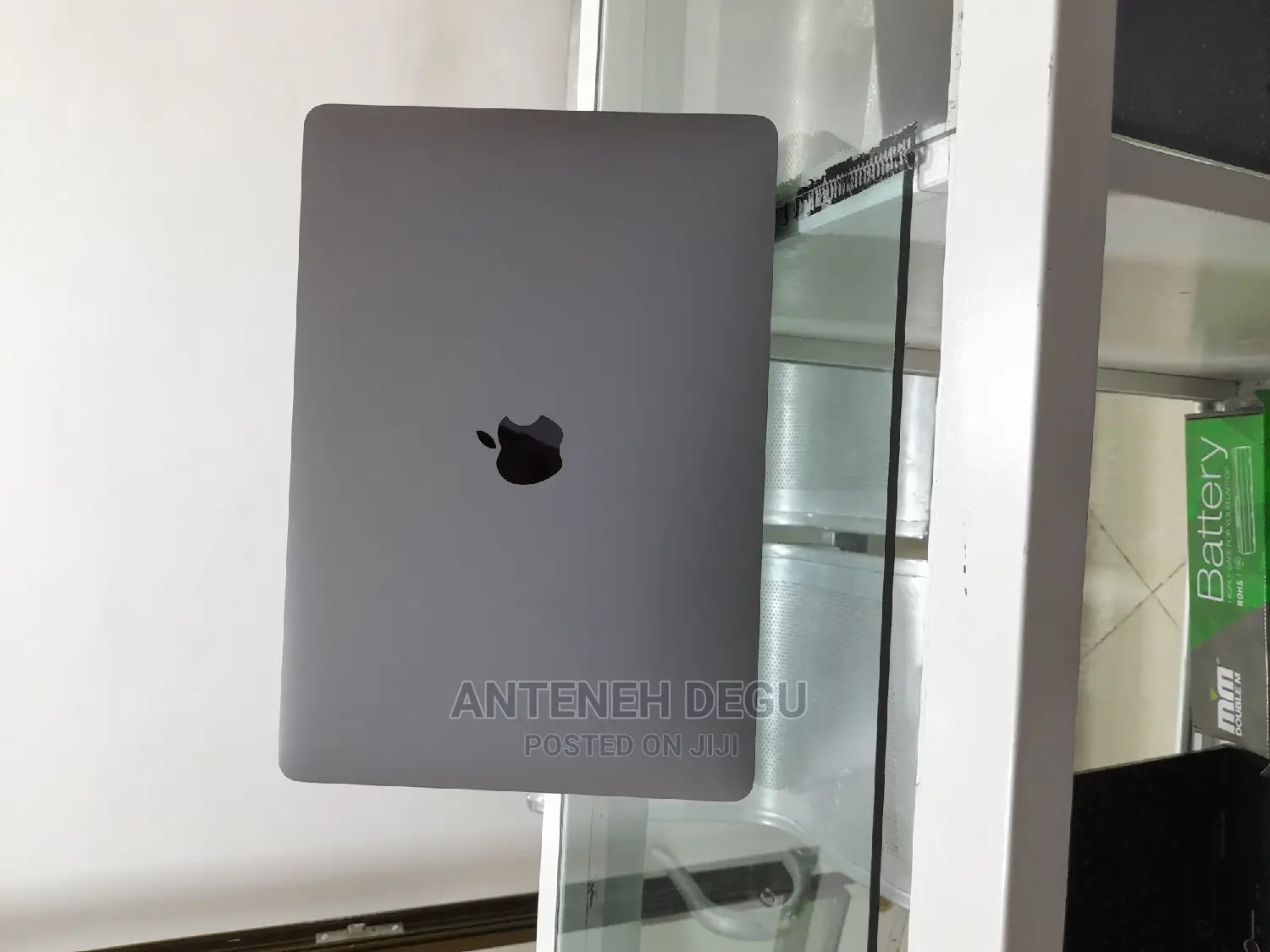 New Laptop Apple MacBook Air 2020 M1 8GB Apple M1 SSD 256GB