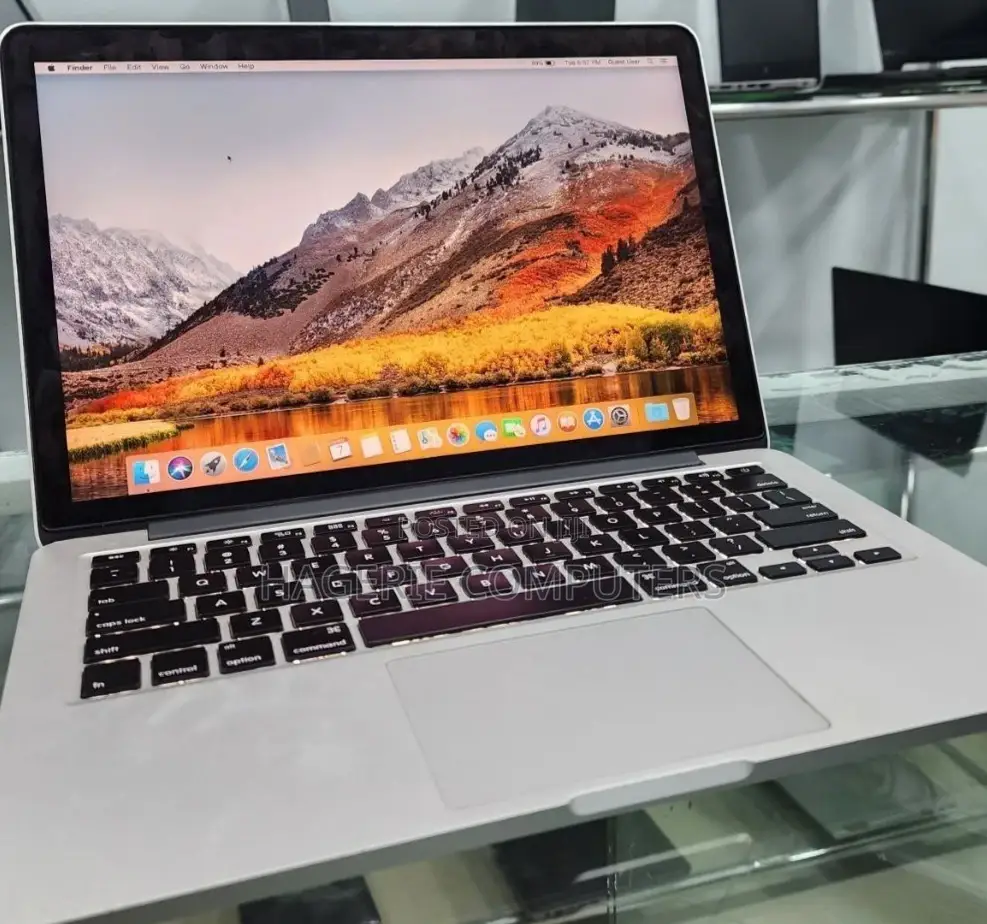 New Laptop Apple MacBook Pro 8GB Intel Core I5 SSD 256GB