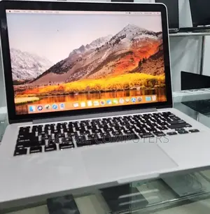 New Laptop Apple MacBook Pro 8GB Intel Core I5 SSD 256GB