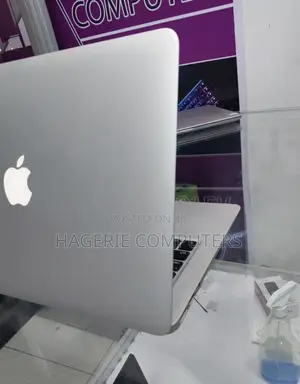 New Laptop Apple MacBook Air 8GB Intel Core I7 SSD 256GB