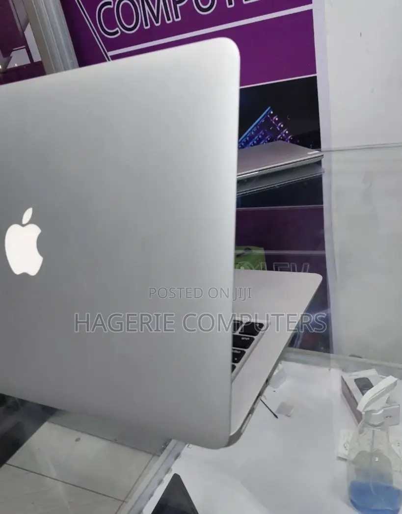 New Laptop Apple MacBook Air 8GB Intel Core I7 SSD 256GB