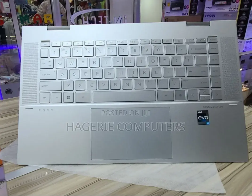 New Laptop HP Envy X360 16GB Intel Core I7 SSD 1T