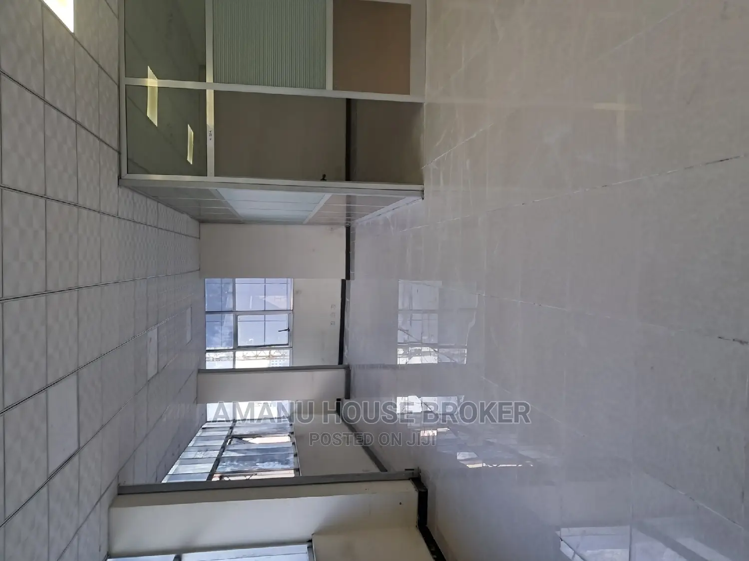 Urgent Office for Rent 160sqm