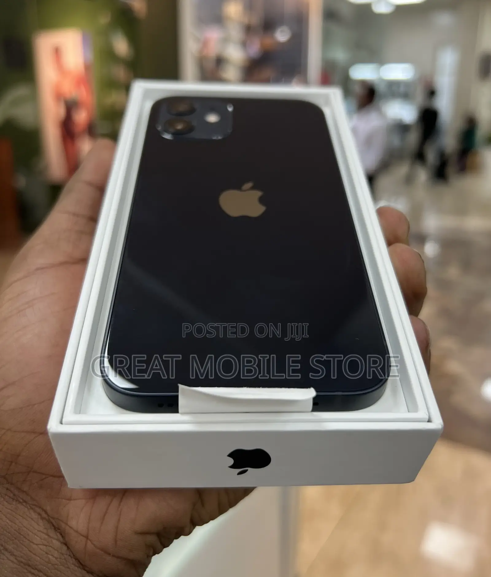 New Apple iPhone 12 64 GB Black