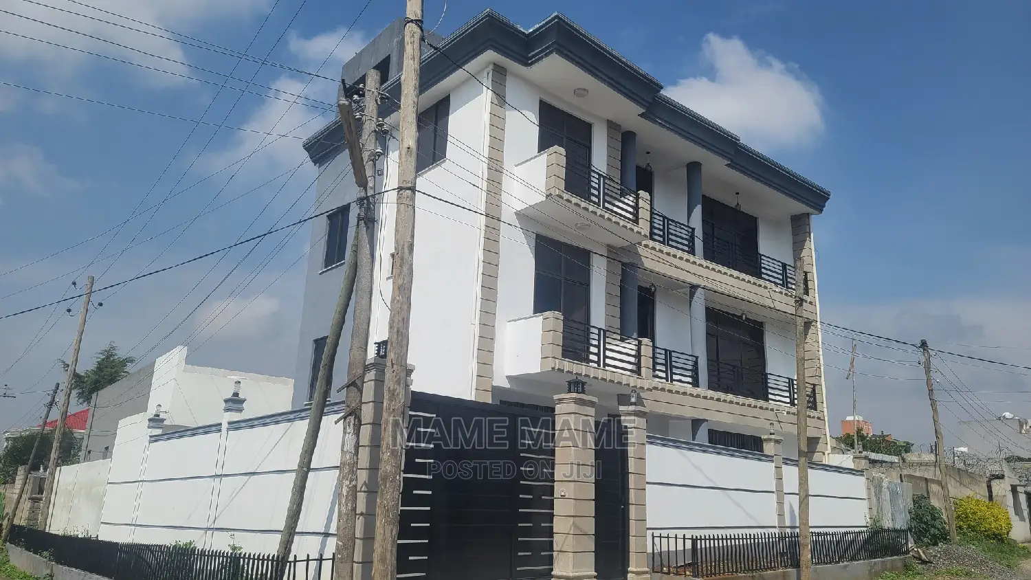 7bdrm House in Addis Abeba, Bole for sale