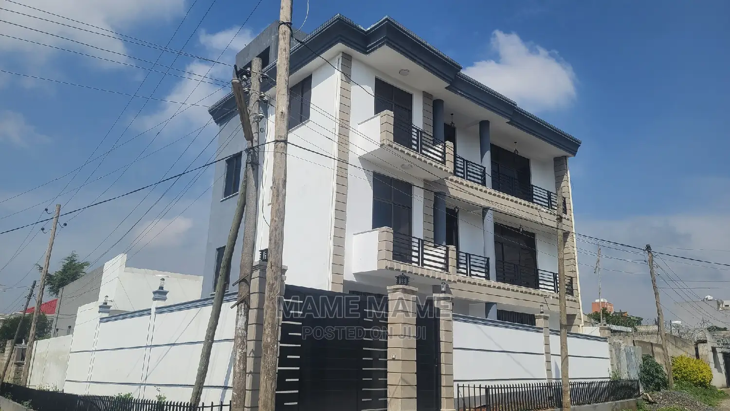 7bdrm House in Addis Abeba, Bole for sale