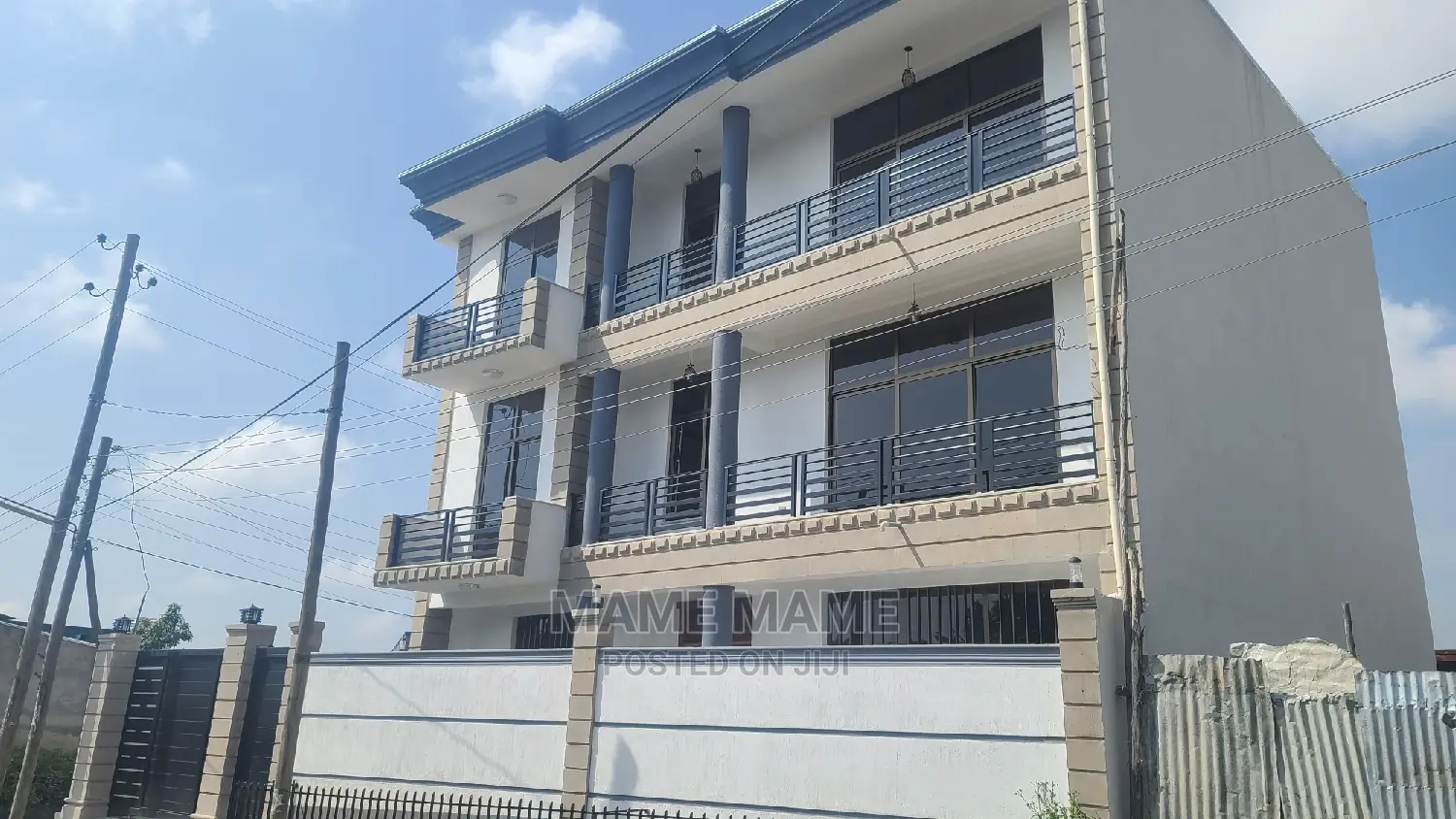 7bdrm House in Addis Abeba, Bole for sale