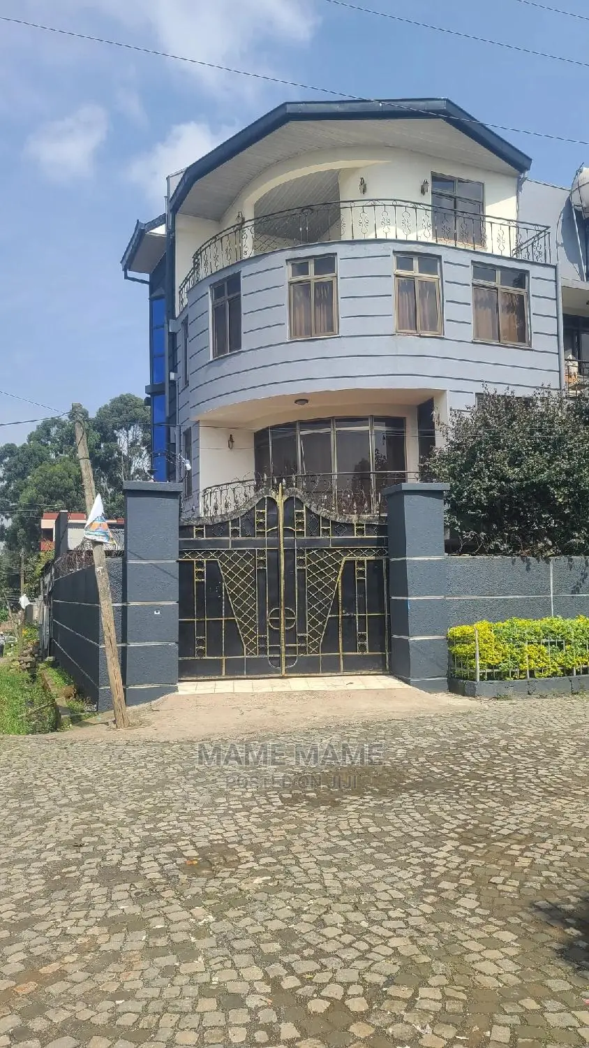 6bdrm House in Addis Abeba, Bole for sale
