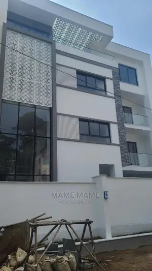 8bdrm House in Addis Abeba, Bole for sale