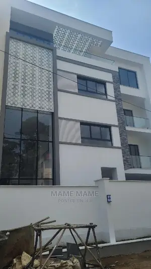 8bdrm House in Addis Abeba, Bole for sale