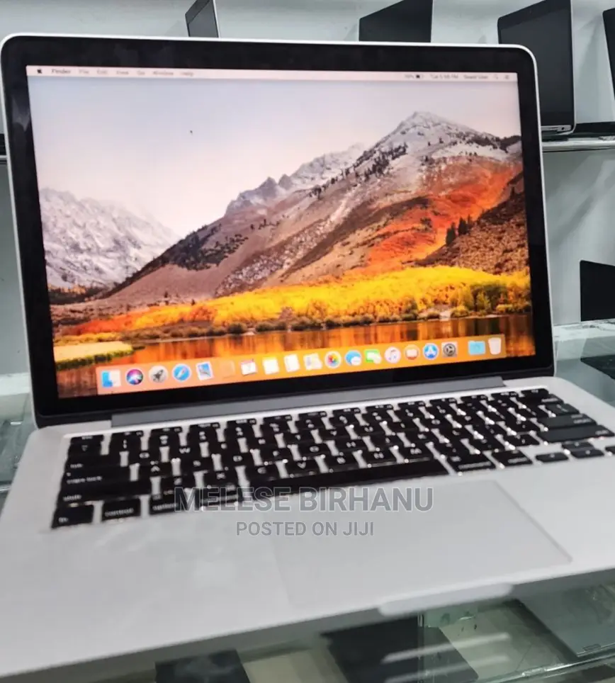 New Laptop Apple MacBook 2015 8GB Intel Core I5 SSD 256GB