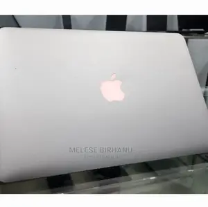 New Laptop Apple MacBook 2015 8GB Intel Core I5 SSD 256GB