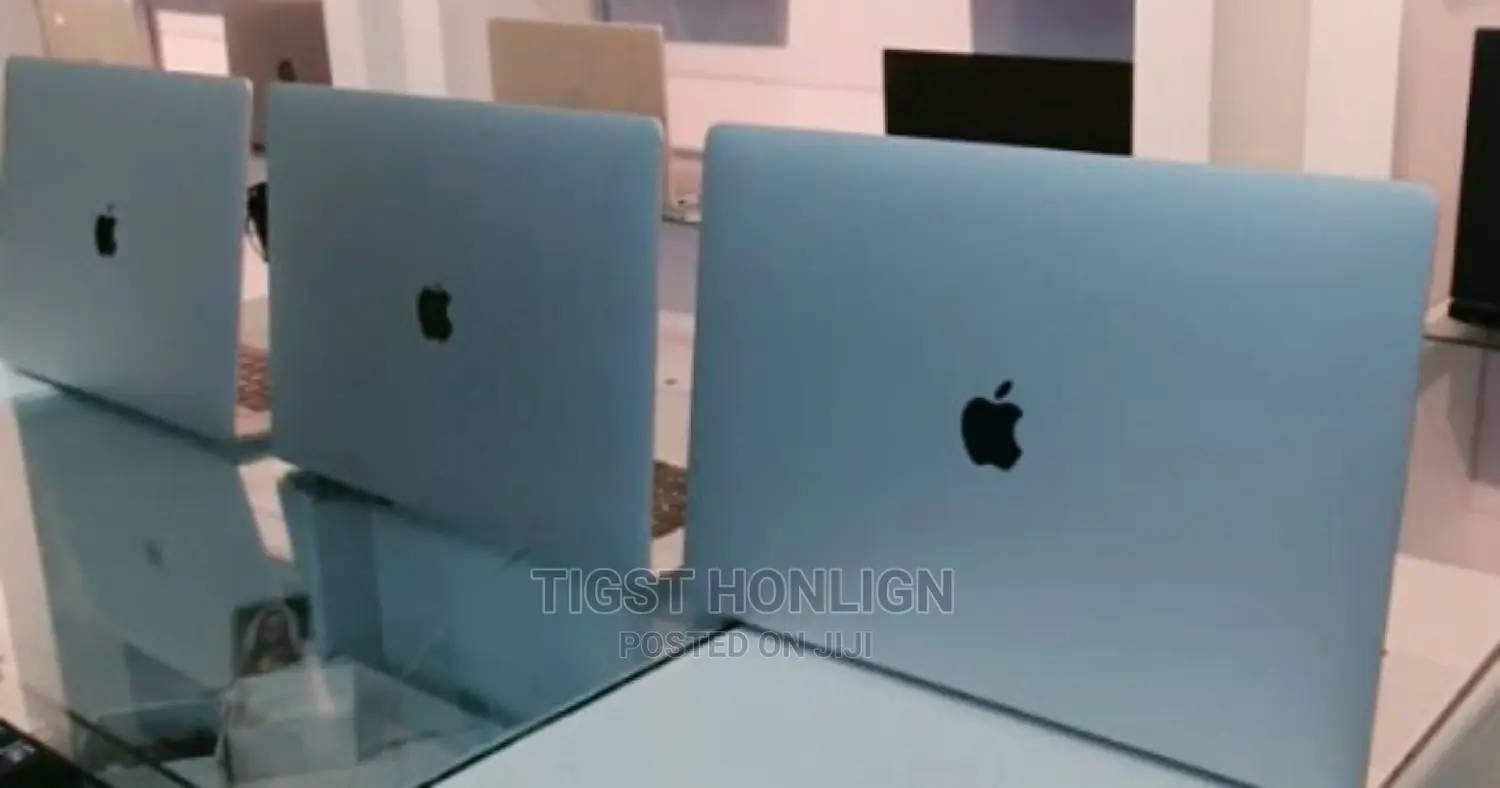 New Laptop Apple MacBook Pro 2017 16GB Intel Core I7 SSD 512GB