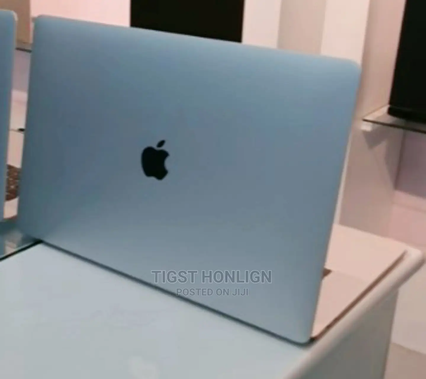 New Laptop Apple MacBook Pro 2017 16GB Intel Core I7 SSD 512GB