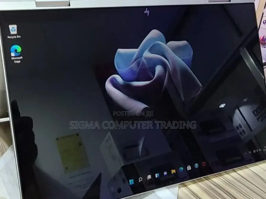 New Laptop HP Envy X360 16GB Intel Core I7 SSD 1T