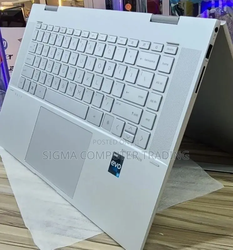 New Laptop HP Envy X360 16GB Intel Core I7 SSD 1T