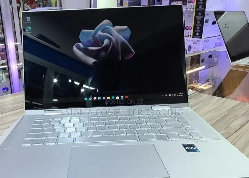 New Laptop HP Envy X360 16GB Intel Core I7 SSD 1T