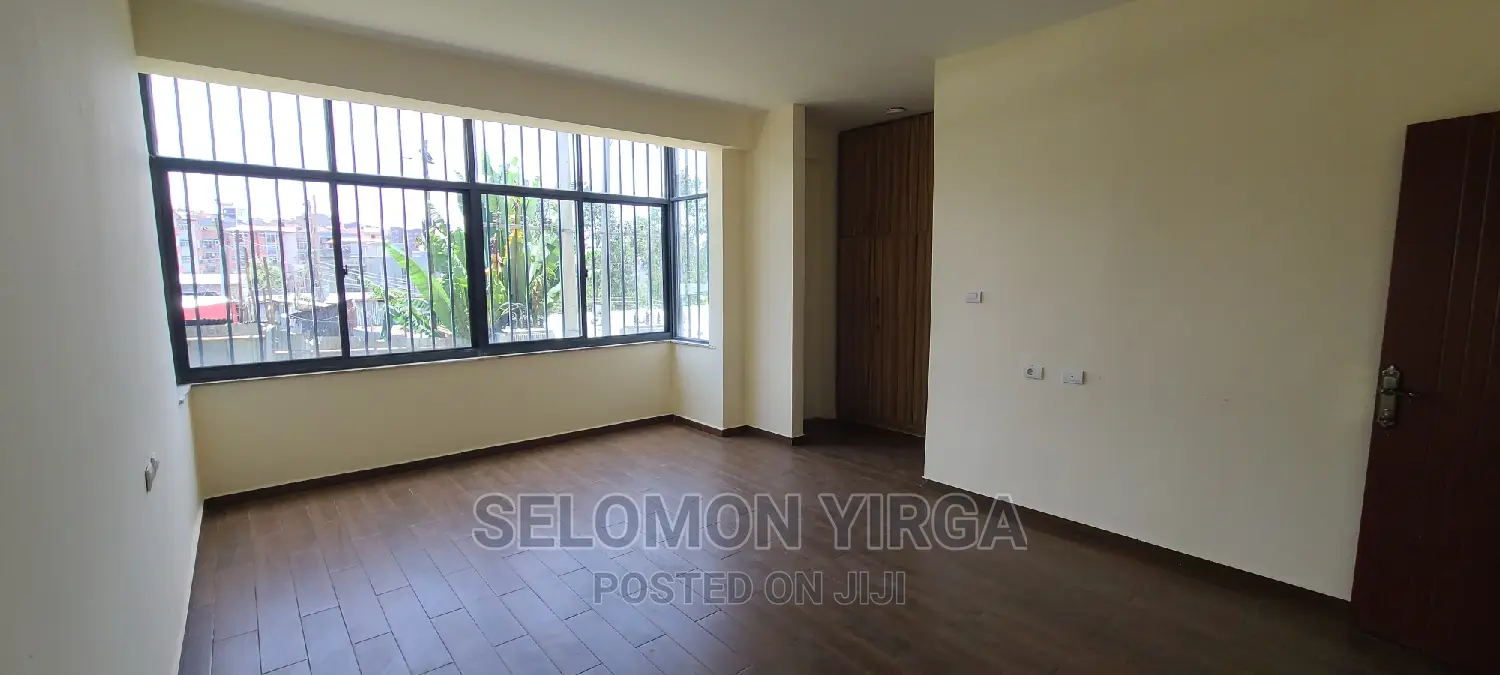 3bdrm Apartment in አድስ አበባ, Bole for sale