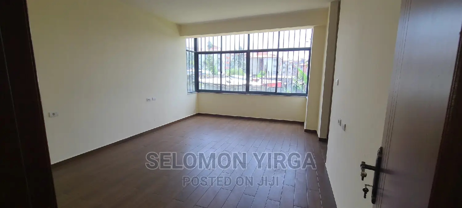 3bdrm Apartment in አድስ አበባ, Bole for sale