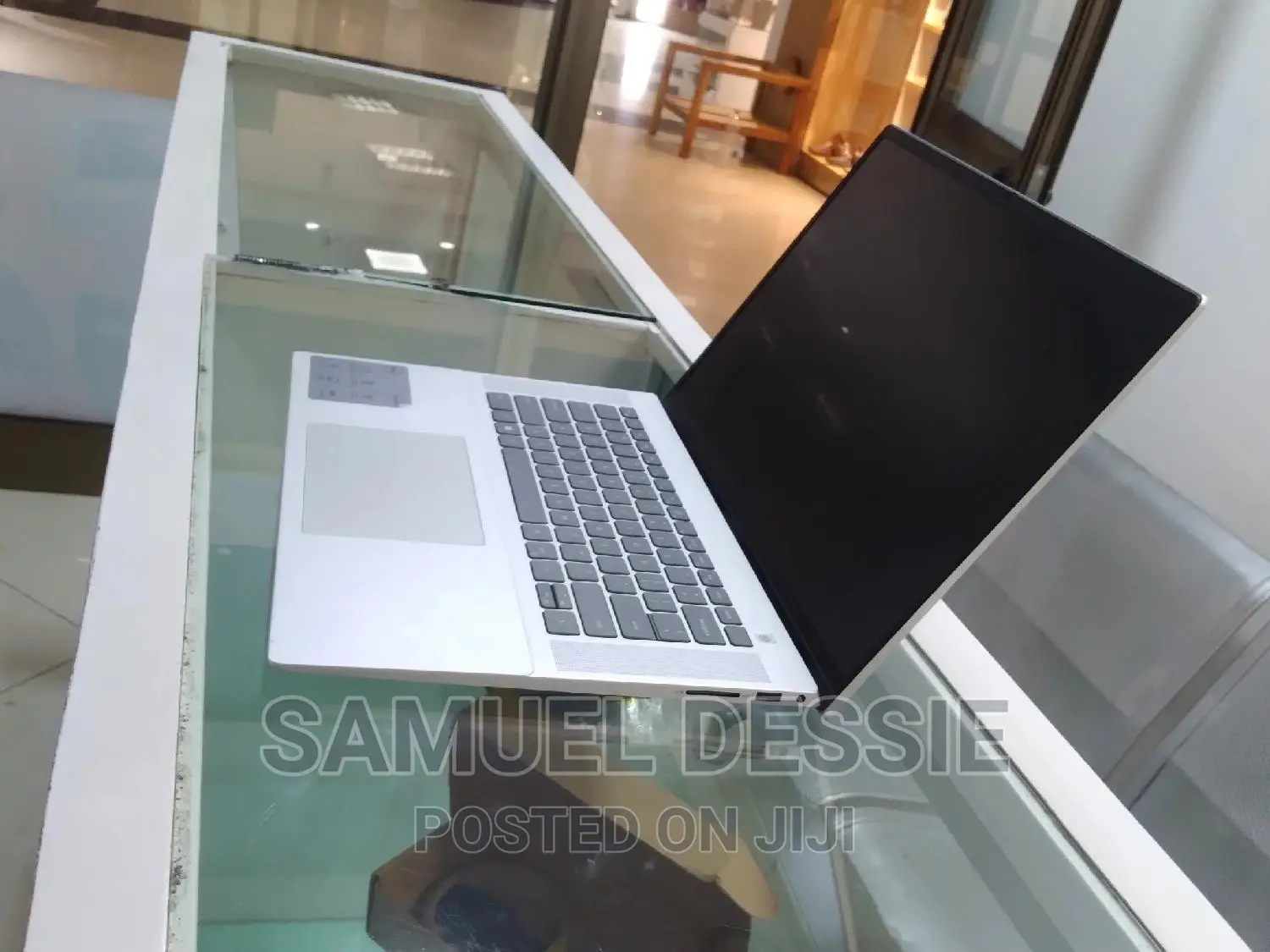 New Laptop Dell Inspiron 15 16GB Intel Core I7 SSD 512GB