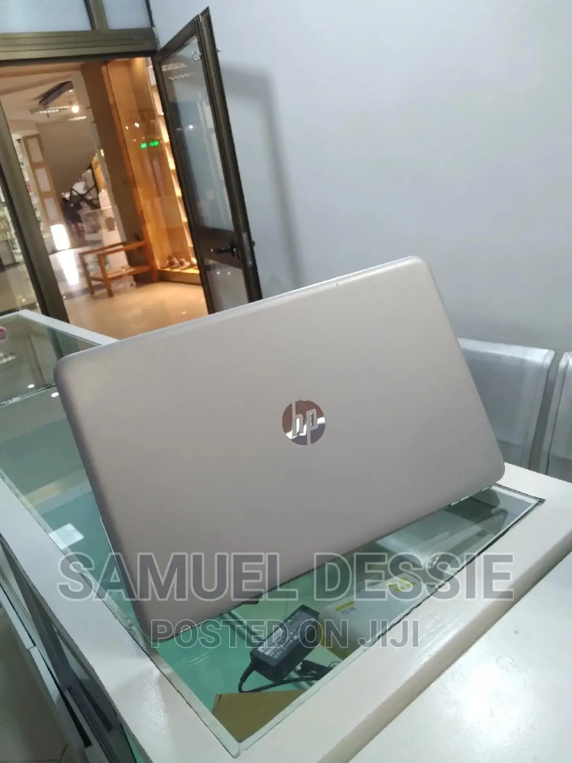 New Laptop HP Pavilion 15 8GB Intel Core I5 HDD 1T