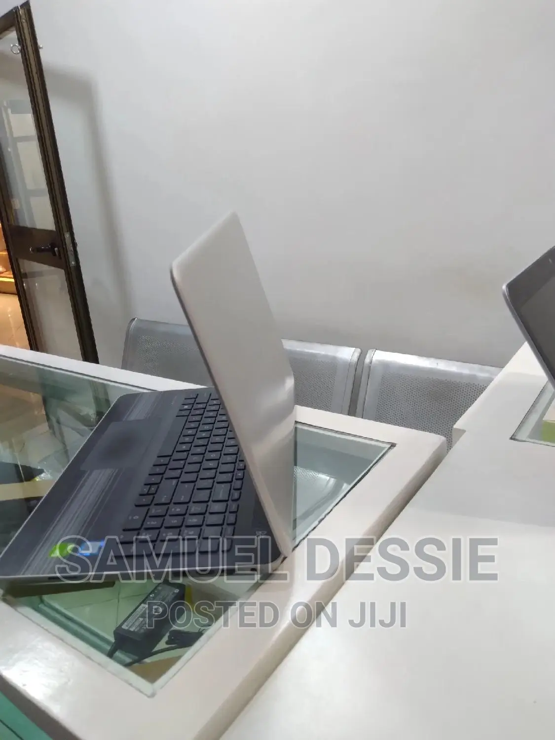 New Laptop HP Pavilion 15 8GB Intel Core I5 HDD 1T