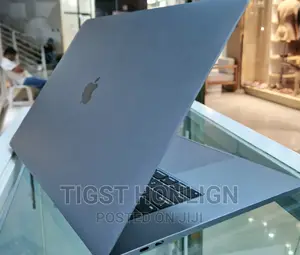 New Laptop Apple MacBook Pro 2019 16GB Intel Core I7 SSD 512GB