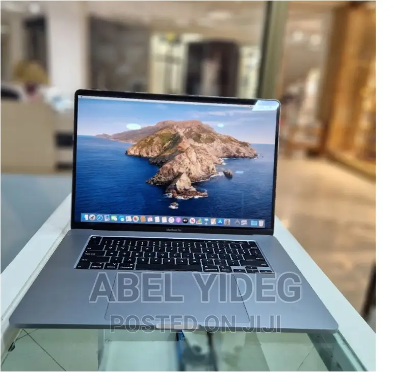New Laptop Apple MacBook Pro 2019 16GB Intel Core I7 SSD 512GB
