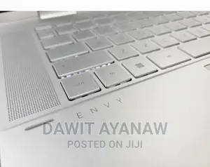 New Laptop HP Envy X360 8GB Intel Core I5 SSD 1T