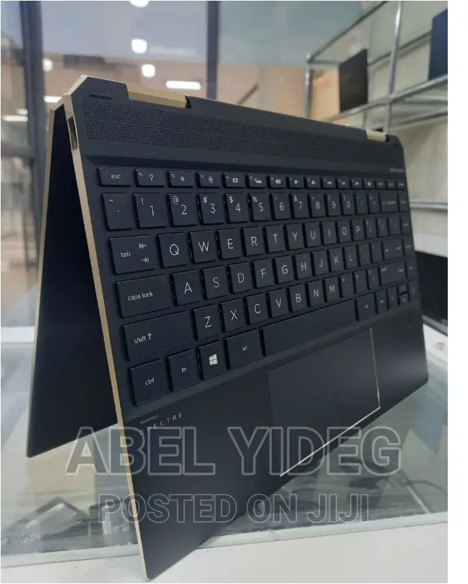 New Laptop HP Spectre X360 16GB Intel Core I7 SSD 512GB