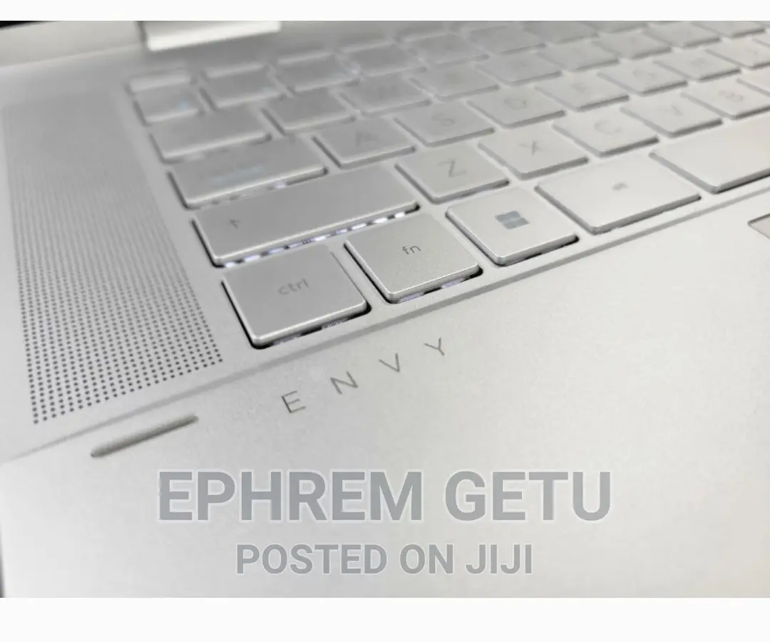 New Laptop HP Envy X360 8GB Intel Core I5 SSD 1T