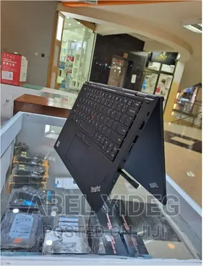 New Laptop Lenovo ThinkPad Yoga 370 8GB Intel Core I5 SSD 512GB