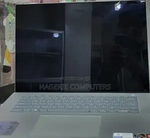 New Laptop Dell Inspiron 17 1750 16GB AMD Ryzen 7 SSD 1T