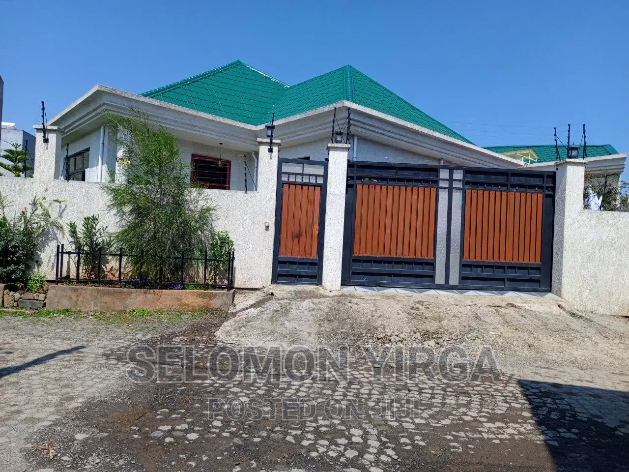 3bdrm Villa in አድስ አበባ, Bole for sale