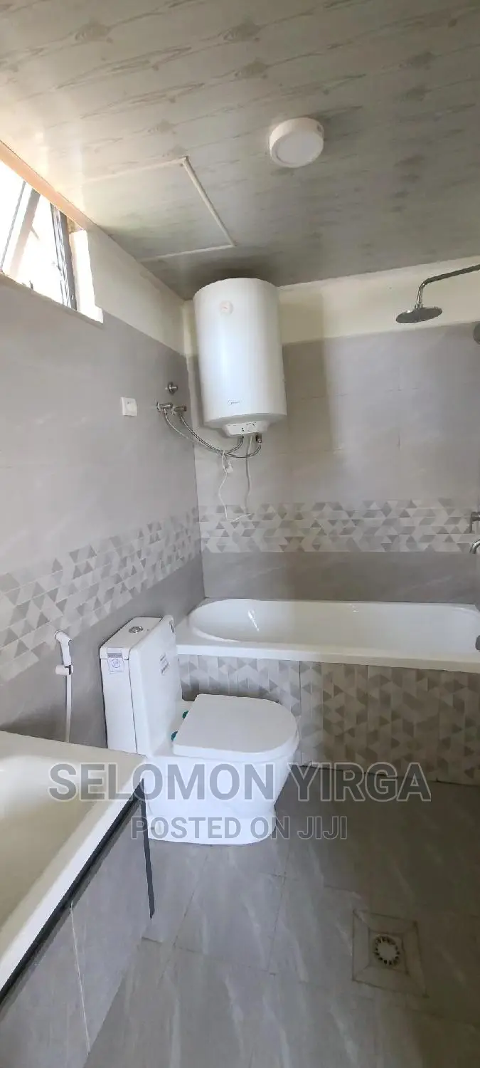 3bdrm Apartment in አድስ አበባ, Bole for sale