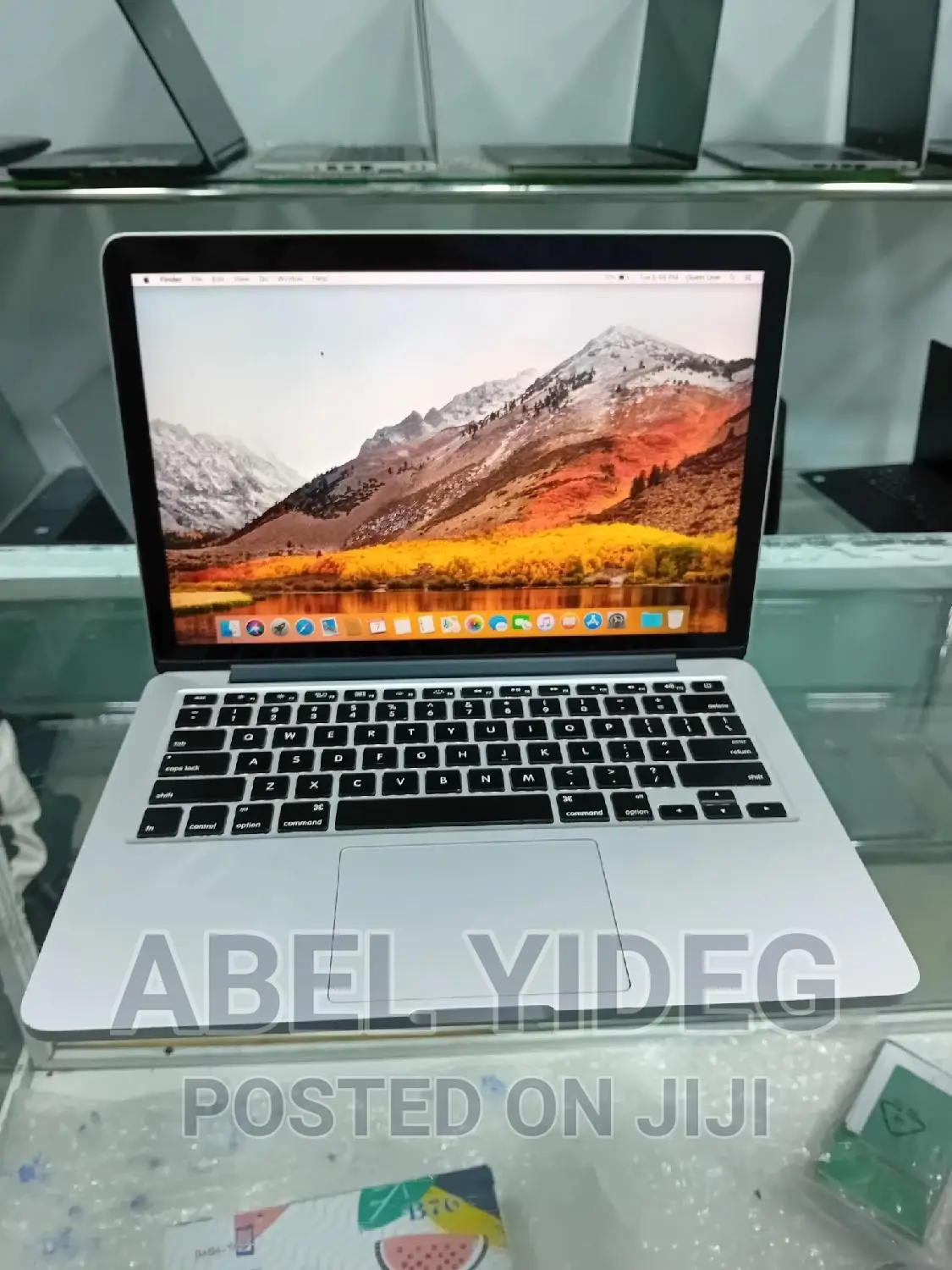 New Laptop Apple MacBook Pro 2015 8GB Intel Core I5 SSD 256GB