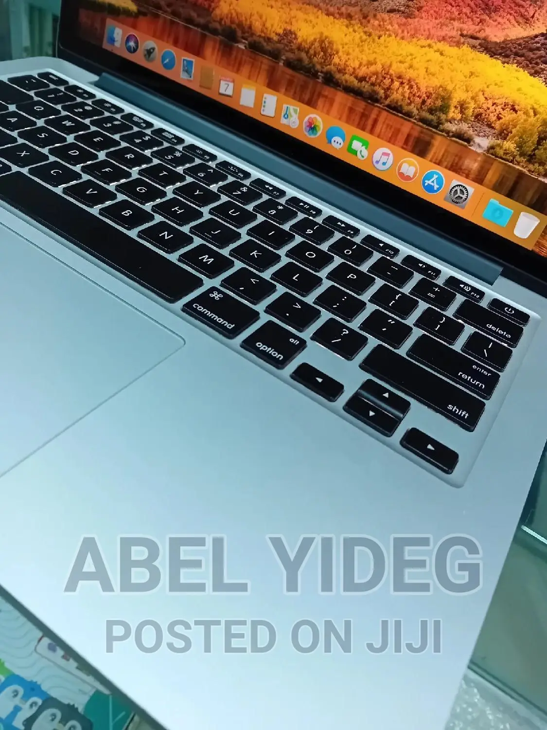 New Laptop Apple MacBook Pro 2015 8GB Intel Core I5 SSD 256GB